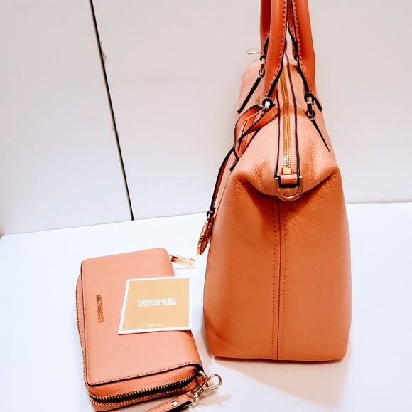 Michael Kors Lenox Peach LG Satchel & Wallet - Picture 13 of 16